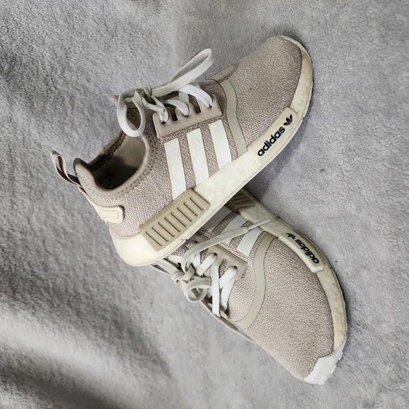 adidas gazelle silver green womens adidas Men Lightshift Shoes (Grey Two / Grey Three / Core White) – runnwalk main image 0
